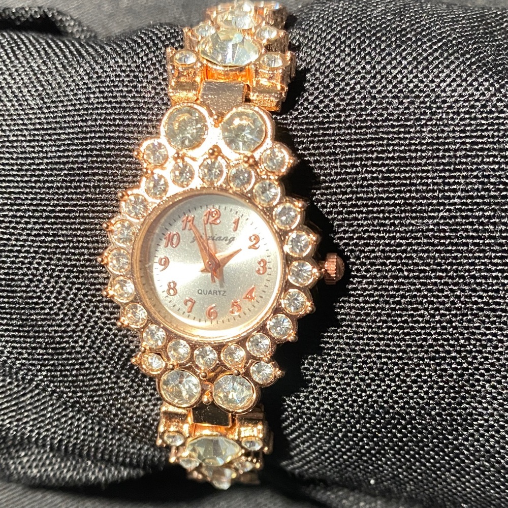 Dazzling Women's Quartz Watch with Gold and Silver Accents